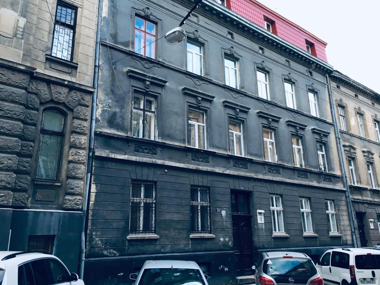 Designer Apartment In The Center Lviv Exterior photo